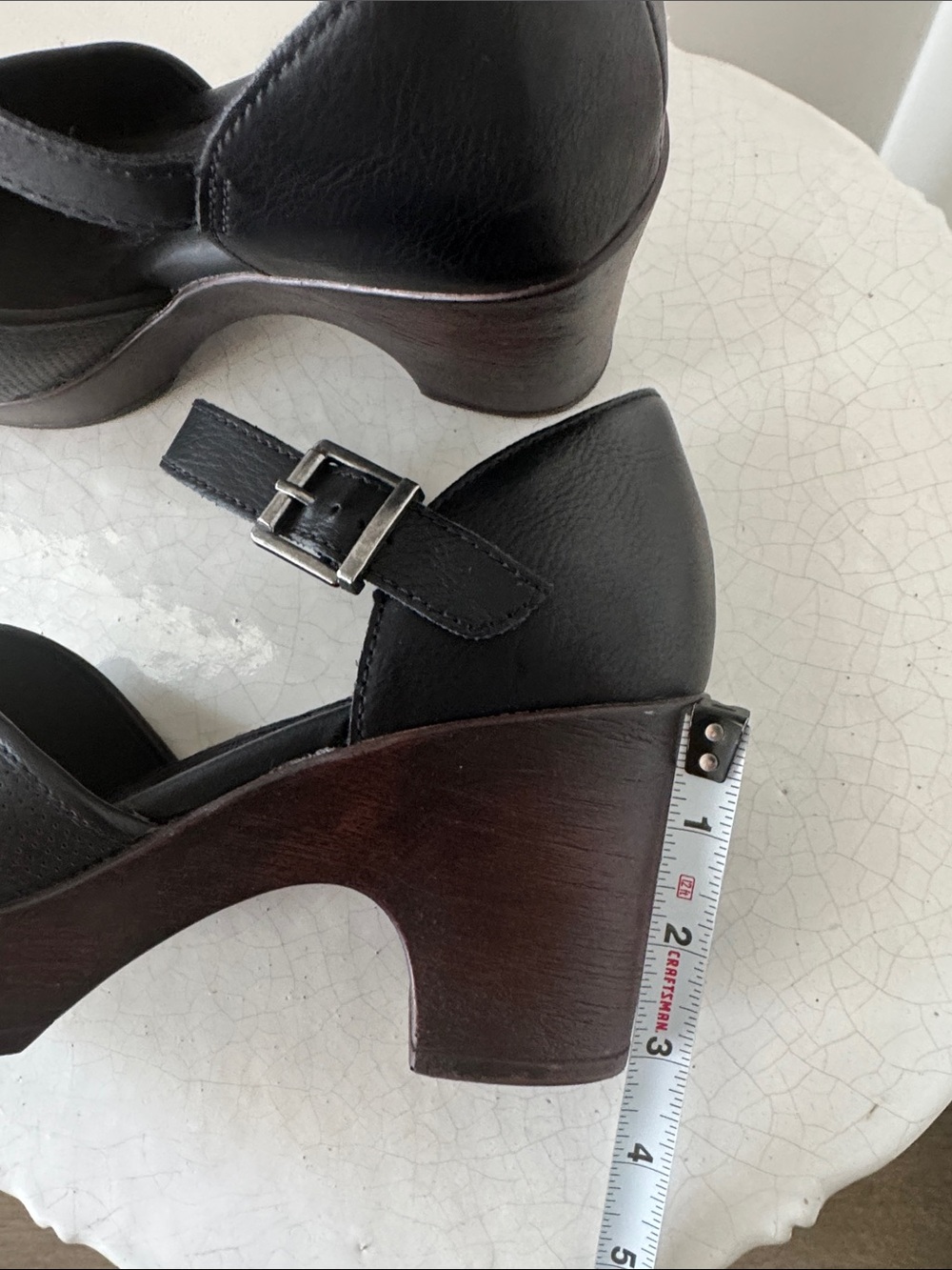 b.o.c Women's Gia Black Faux Leather Platform Clogs Perforated Casual Size 7 EUC - Picture 6 of 10